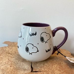 SOLD - Peanuts Snoopy w/ Bats Ceramic Halloween Rounded Mug 18 oz